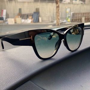 Tom Ford Anoushka sunglasses